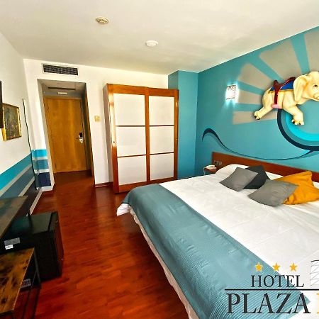 Hotel Plaza Inn Фигерас Екстериор снимка